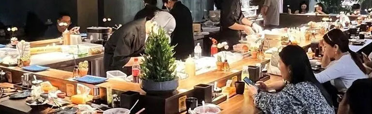 排队3小时！又一表演型餐饮爆火